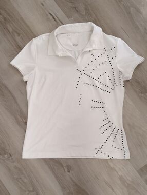 Nike White Short-Sleeve Golf Tee with Black Dot Accent